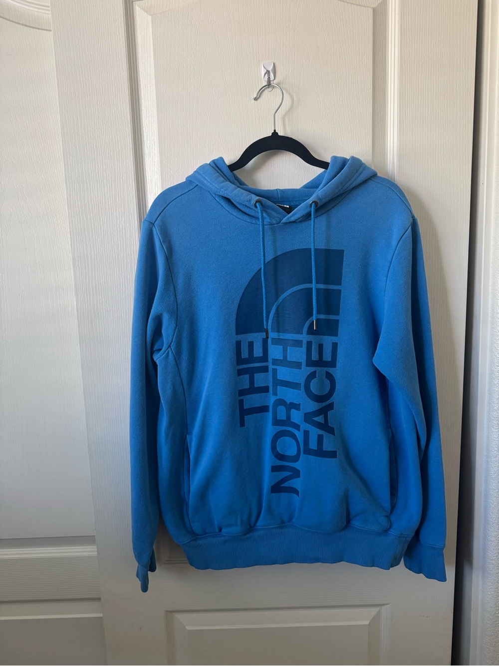 The North Face Men’s Blue Logo Graphic Hoodie Pullover Small